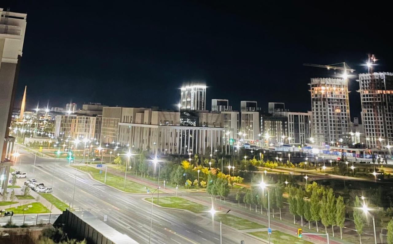 Park Avenue напротив ботанического сада Nur-Sultan (Astana)